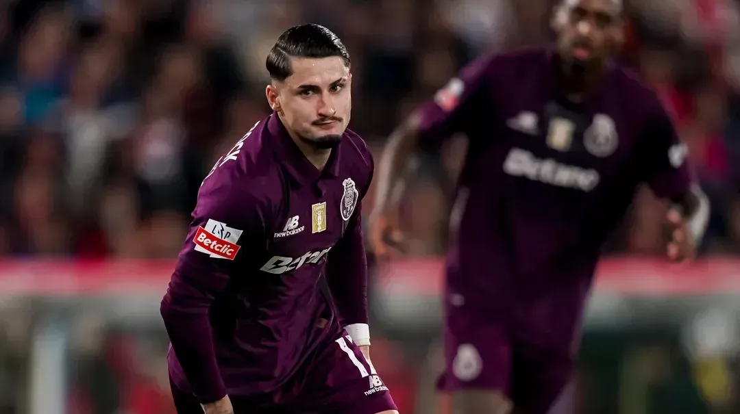 Dragão vence em terra de galo
